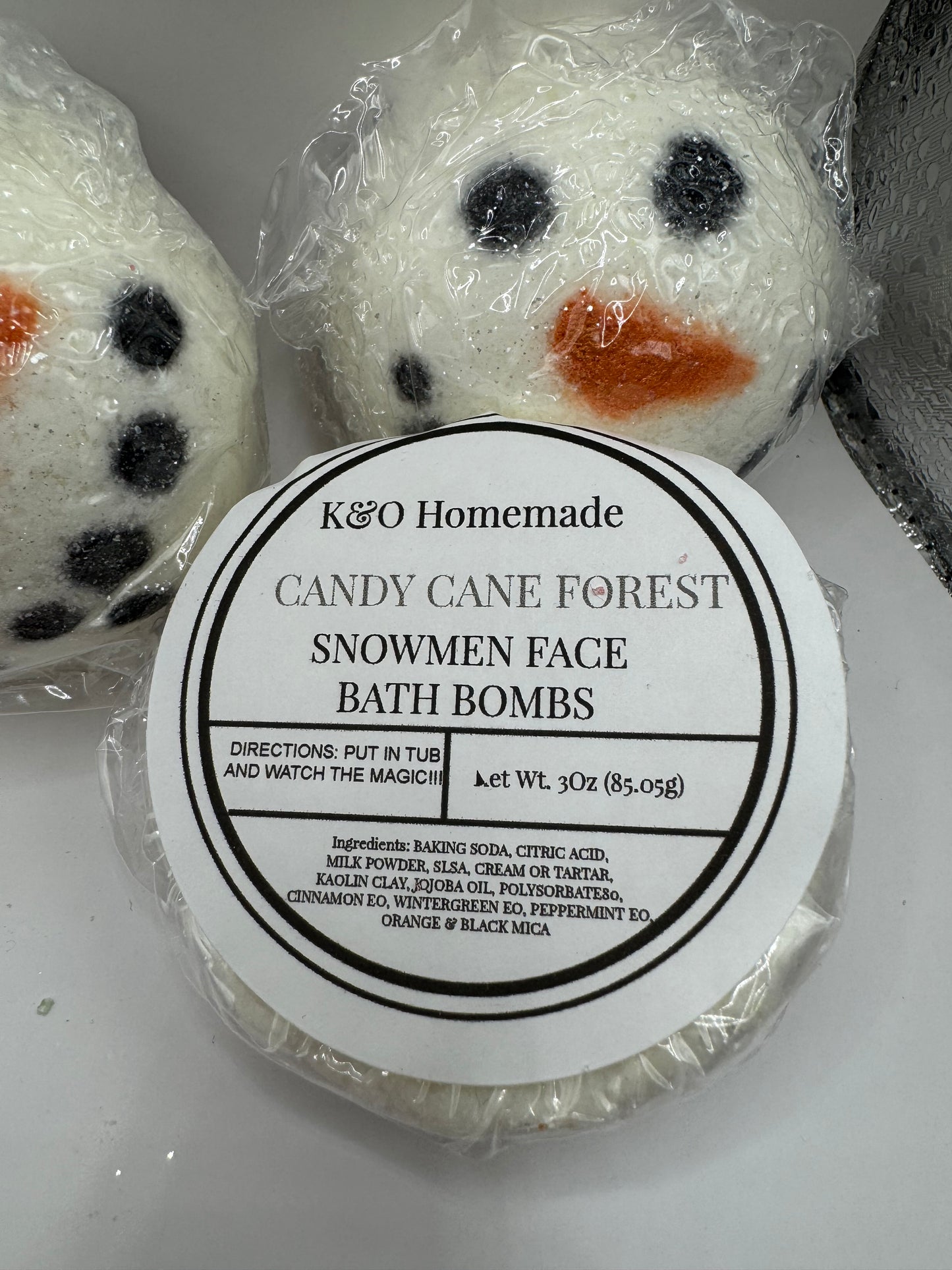 K&O Frosty the Snowman Bath Bomb