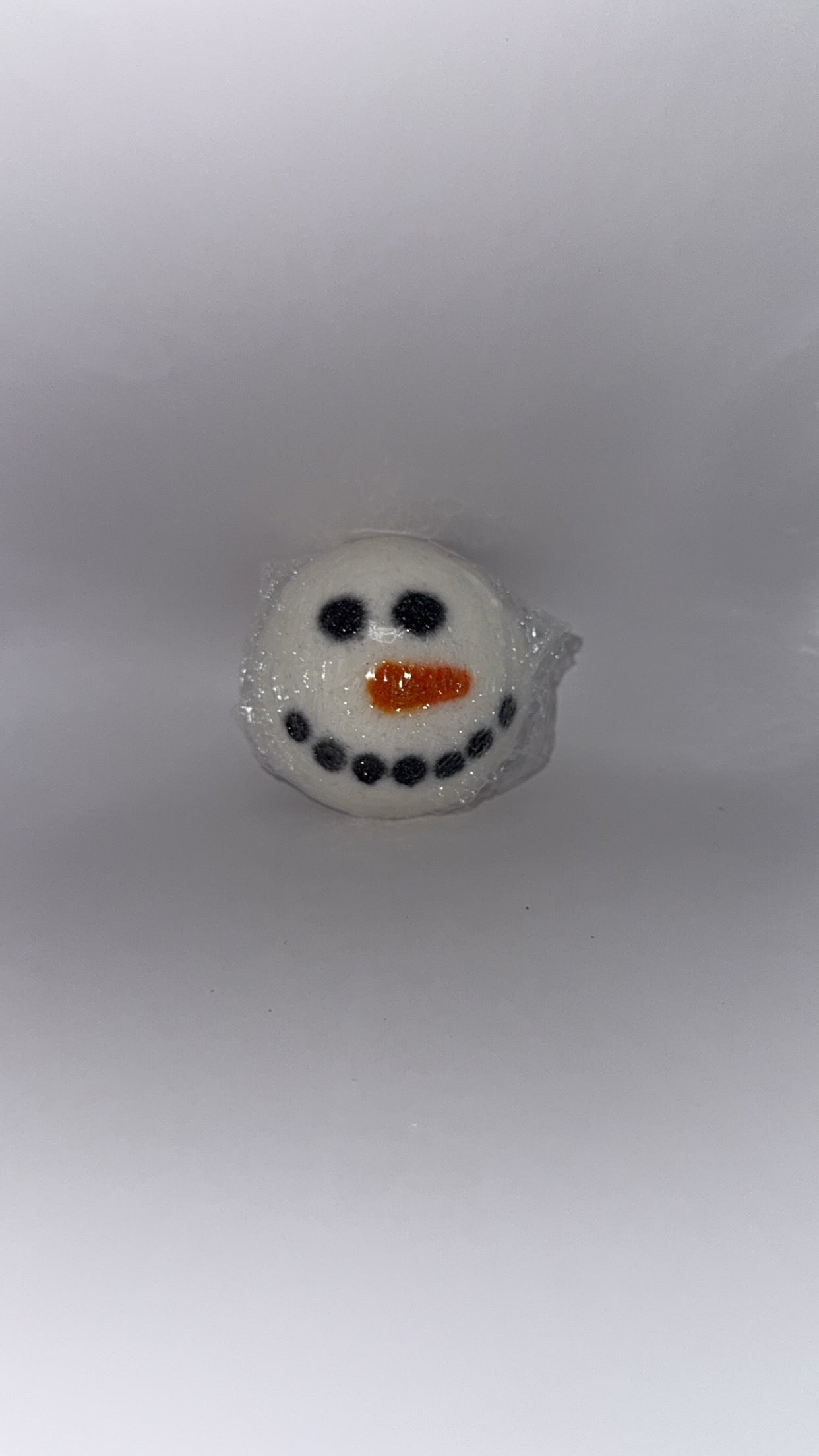 K&O Frosty the Snowman Bath Bomb